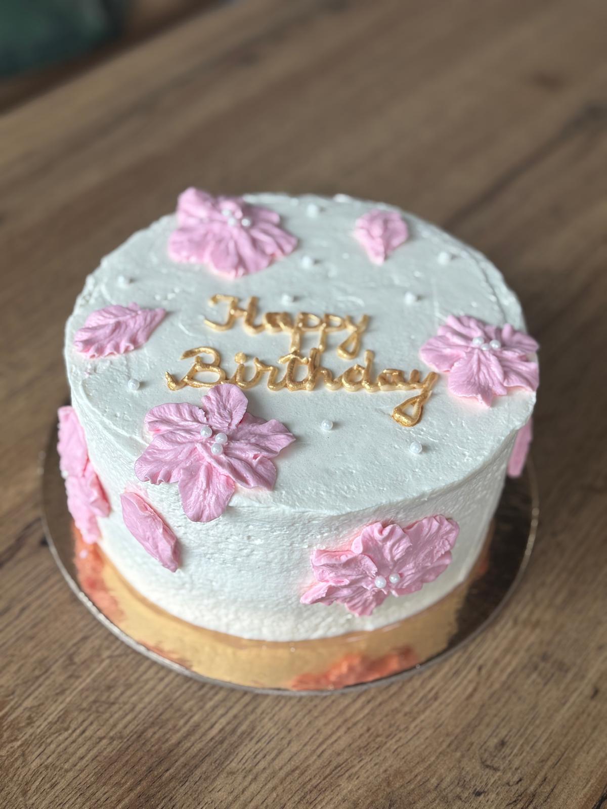 Tort personalizat realizat de Patiferia Artizanal, Otopeni – model 16