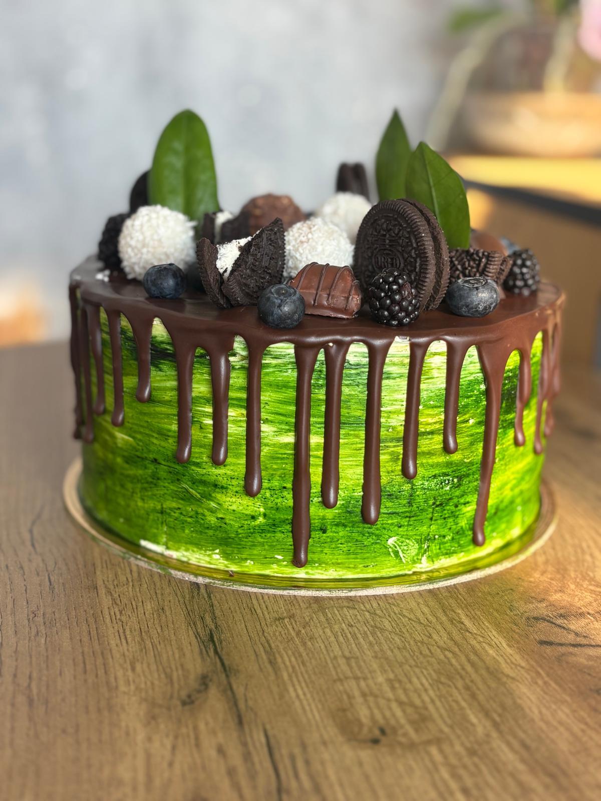 Tort personalizat realizat de Patiferia Artizanal, Otopeni – model 17