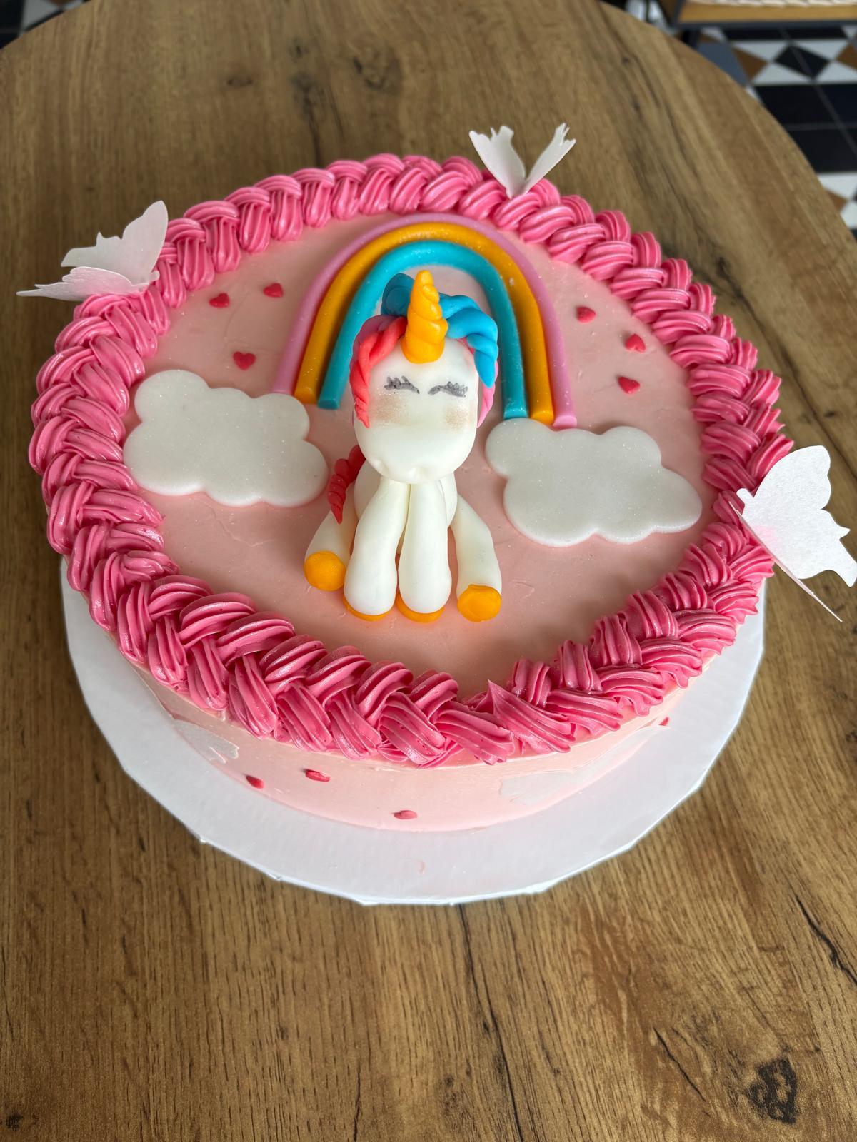 Tort personalizat realizat de Patiferia Artizanal, Otopeni – model 21