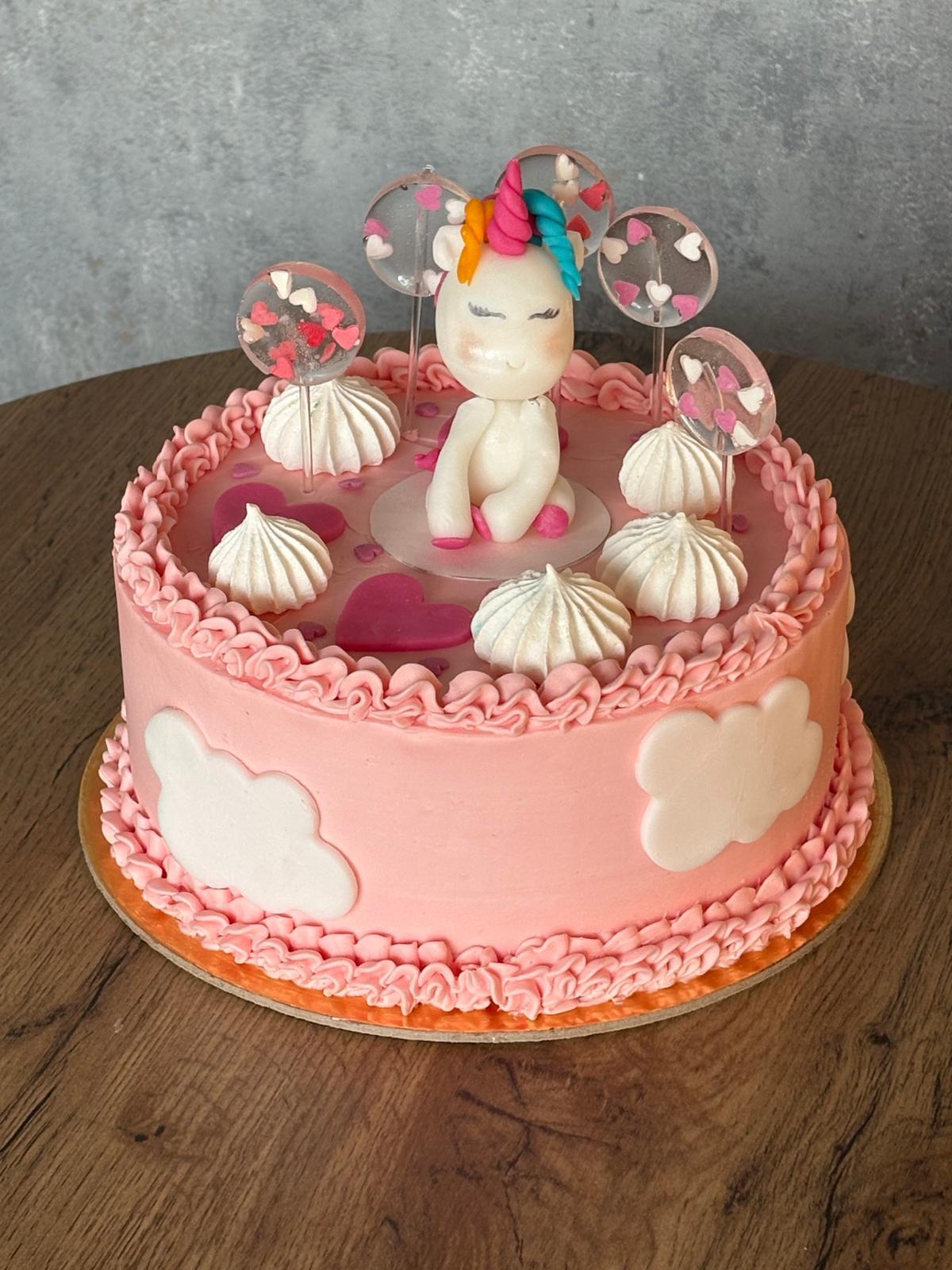 Tort personalizat realizat de Patiferia Artizanal, Otopeni – model 24