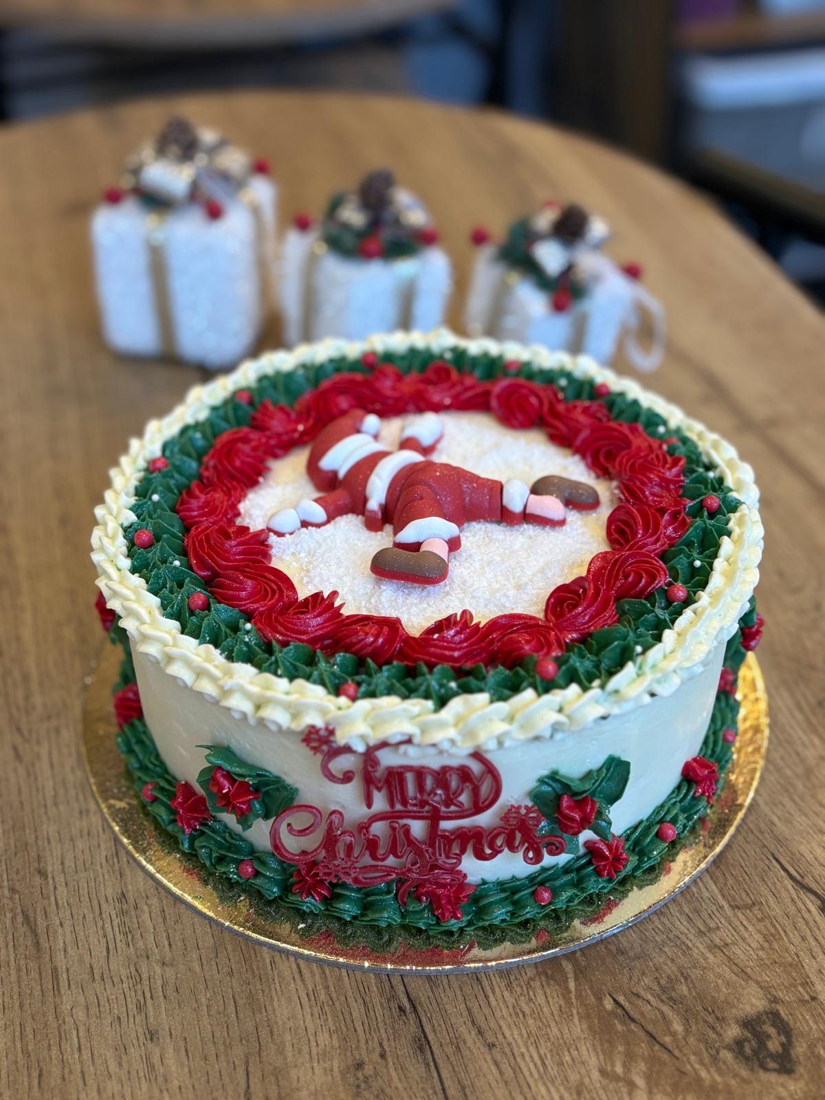 Tort personalizat realizat de Patiferia Artizanal, Otopeni – model 33