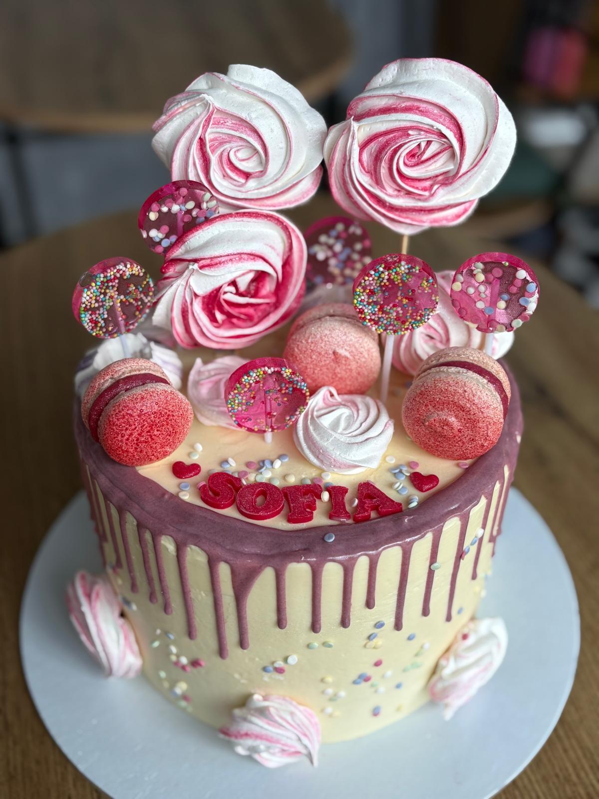 Tort personalizat realizat de Patiferia Artizanal, Otopeni – model 43