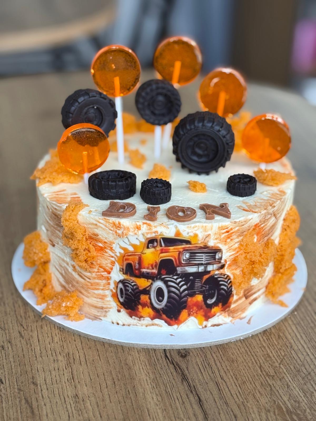 Tort personalizat realizat de Patiferia Artizanal, Otopeni – model 4