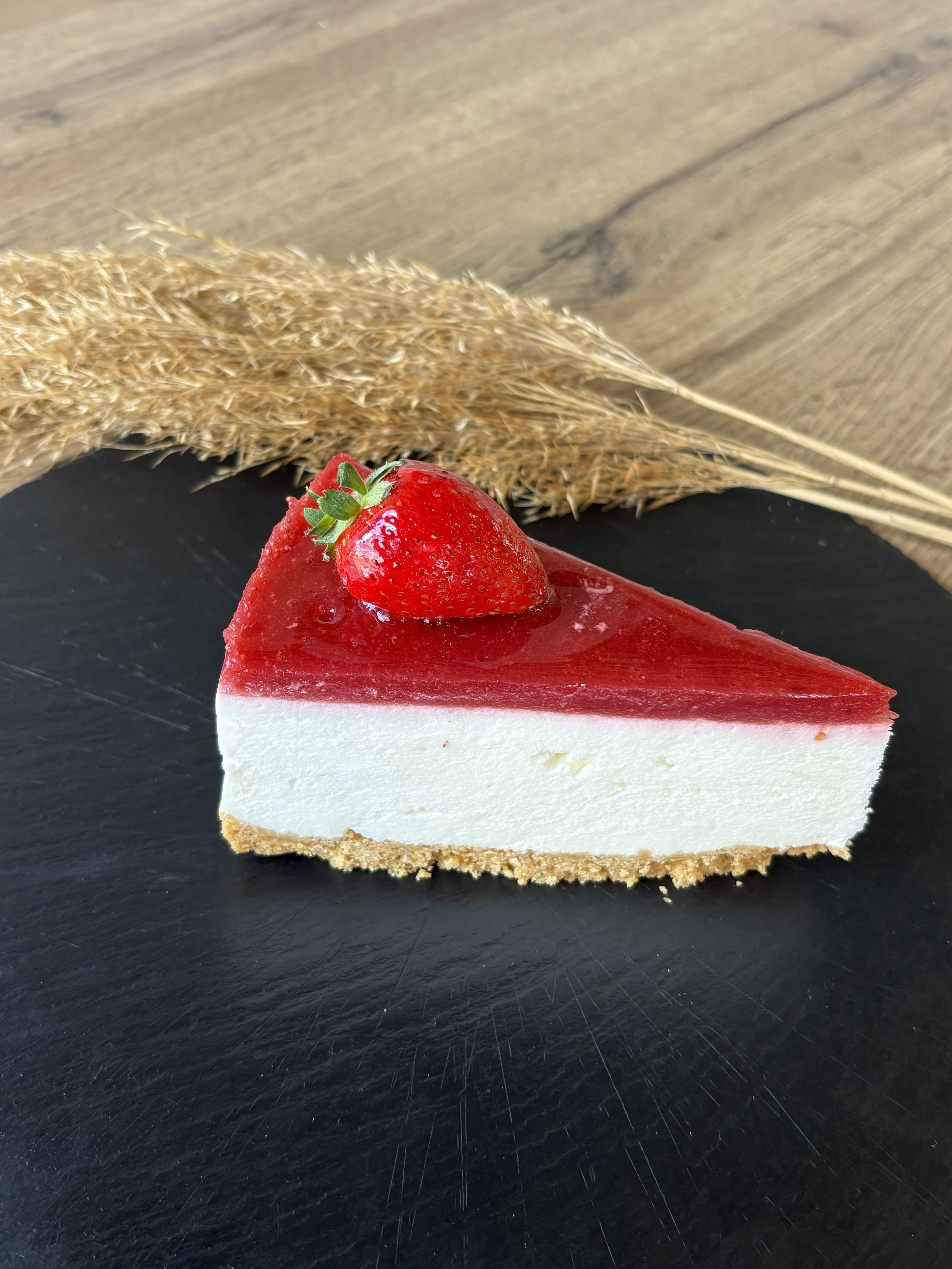 Cheesecake căpșuni (fără zahăr adăugat) – 180g